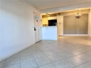 Photo #5: OC23196380 Listing 