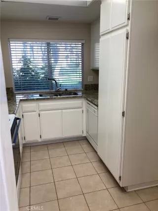 Photo #2: OC23196525 Listing 