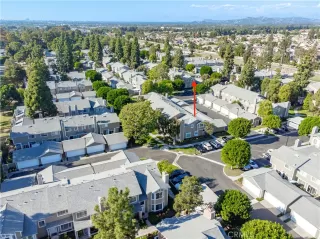 Photo #3: OC23196537 Listing 