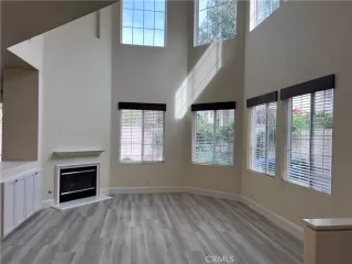 Photo #1: OC23196543 Listing 