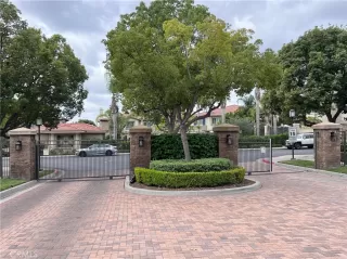 Photo #3: OC23196543 Listing 