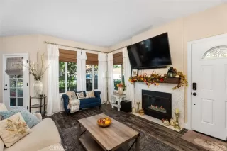 Photo #6: OC23196619 Listing