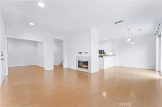 Photo #5: OC23196686 Listing 