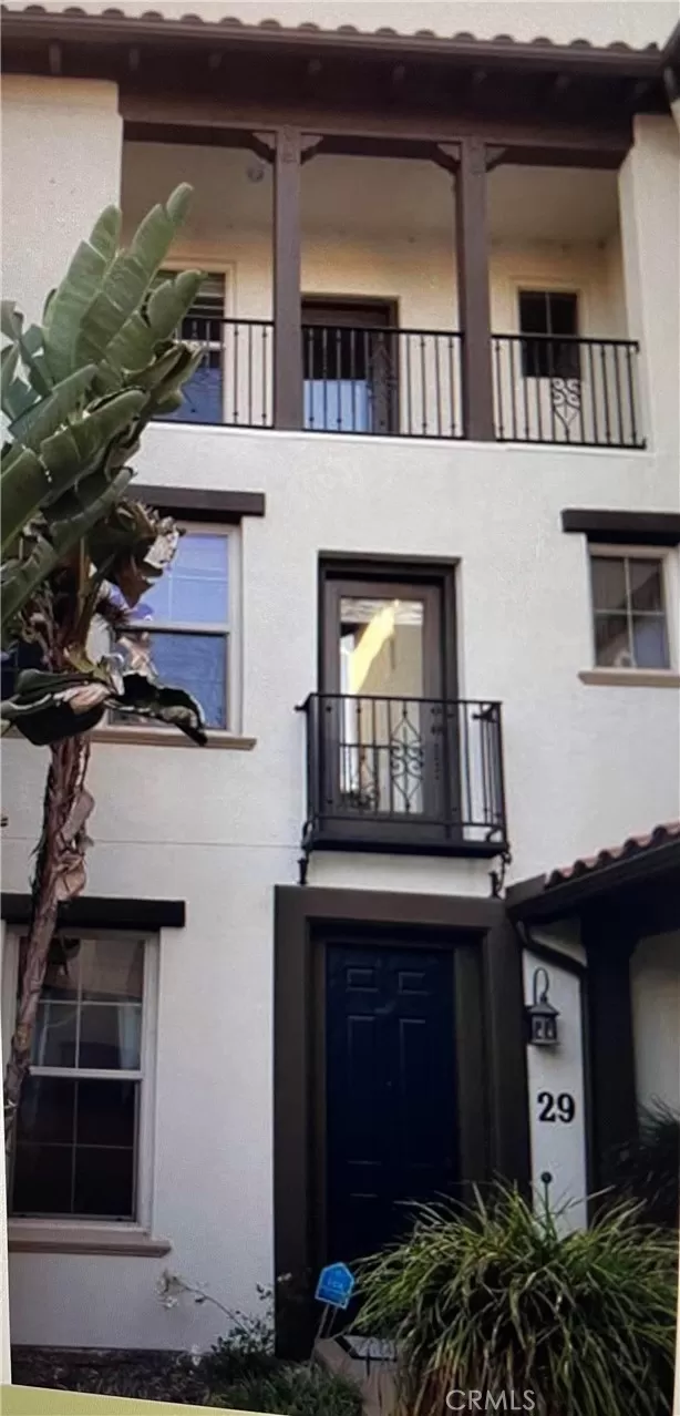 MLS: OC23196790 Condo For Sale