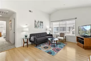 Photo #4: OC23197016 Listing 