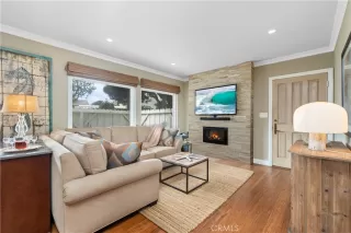 Photo #3: OC23197193 Listing 