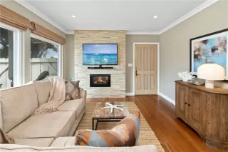 Photo #4: OC23197193 Listing 