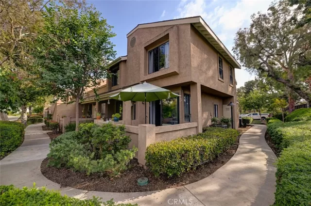 MLS: OC23197199 Condo For Sale