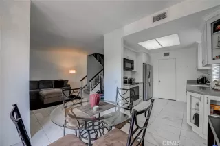 Photo #4: OC23197199 Listing 