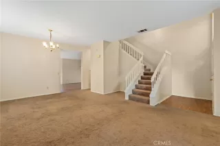 Photo #6: OC23197567 Listing 