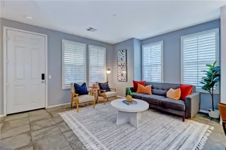 Photo #3: OC23197575 Listing