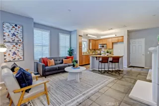 Photo #4: OC23197575 Listing