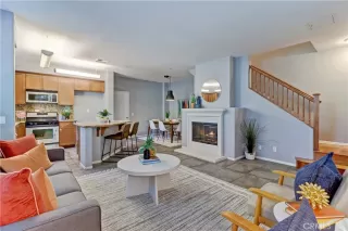 Photo #6: OC23197575 Listing