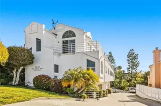 Photo #2: OC23197671 Listing