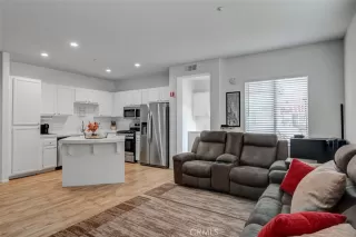 Photo #4: OC23198240 Listing