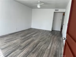 Photo #4: OC23198475 Listing