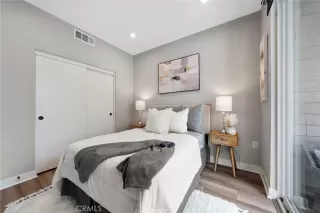 Photo #4: OC23198690 Listing 