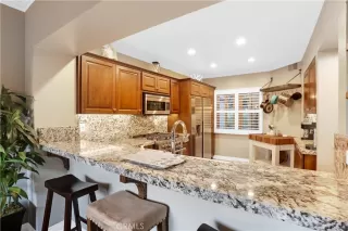 Photo #3: OC23198742 Listing 