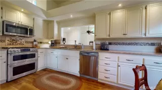 Photo #5: OC23198969 Listing 