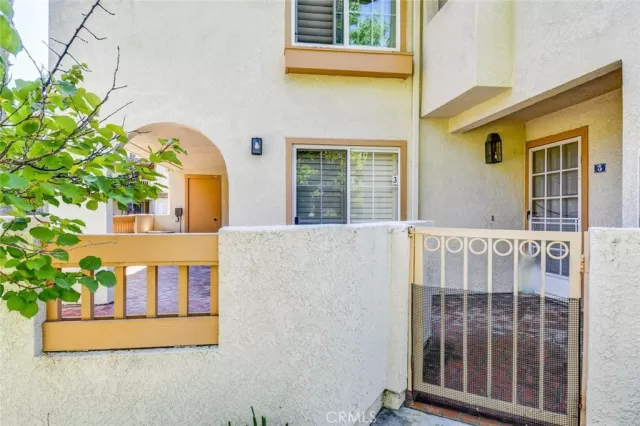 MLS: OC23199009 Condo For Sale