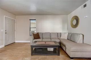 Photo #2: OC23199134 Listing