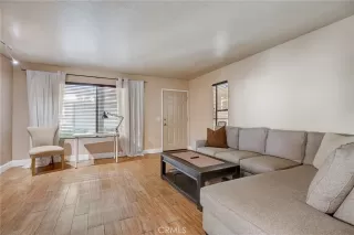 Photo #4: OC23199134 Listing