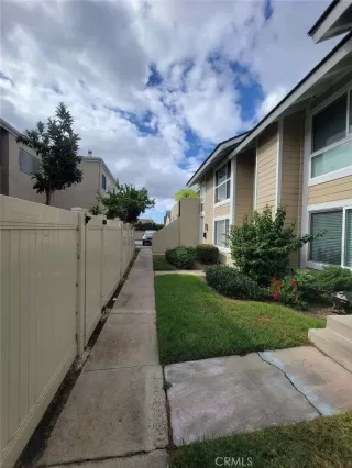 Photo #2: OC23199243 Listing 