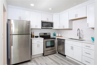 Photo #6: OC23199997 Listing 