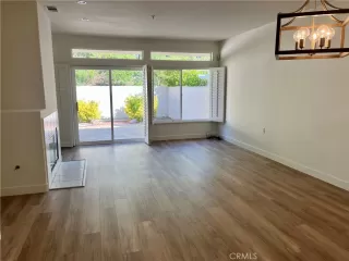 Photo #1: OC23200080 Listing 