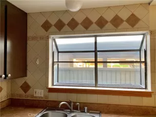 Photo #4: OC23200308 Listing 