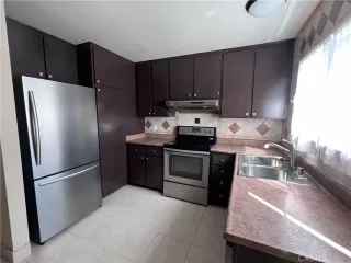 Photo #6: OC23200308 Listing 