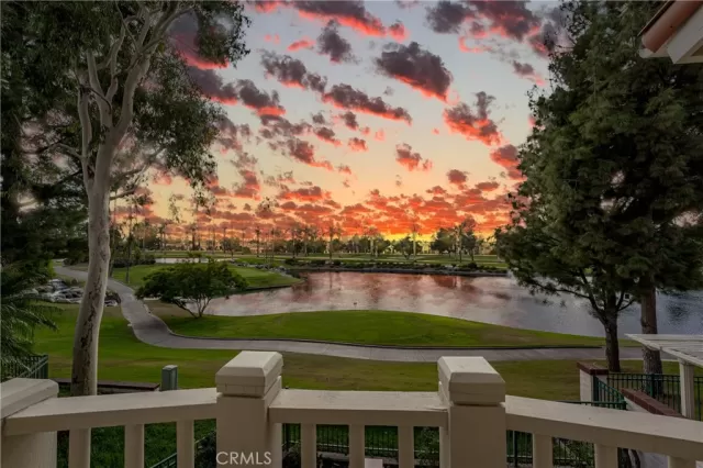 MLS: OC23200341 Condo For Sale