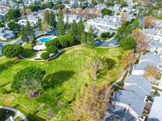 Photo #5: OC23200402 Listing 