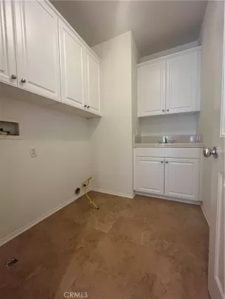 Photo #1: OC23200462 Listing 