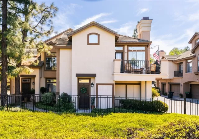 MLS: OC23200775 Condo For Sale