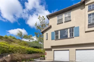 Photo #1: OC23201417 Listing