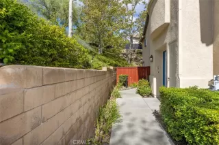 Photo #2: OC23201417 Listing