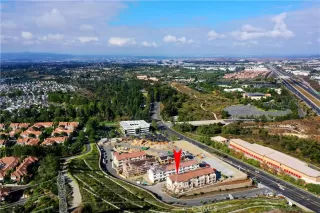 Photo #3: OC23201517 Listing 