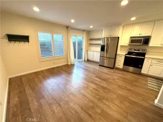 Photo #3: OC23201578 Listing 