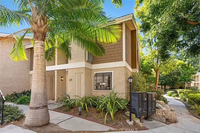 MLS: OC23201607 Condo For Sale