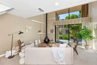 Photo #5: OC23201607 Listing 