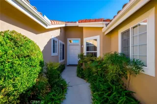 Photo #2: OC23201785 Listing