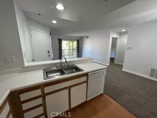 Photo #4: OC23201850 Listing 