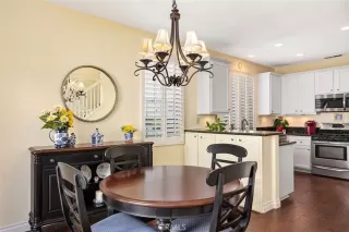 Photo #5: OC23202012 Listing 