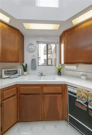 Photo #6: OC23202024 Listing 