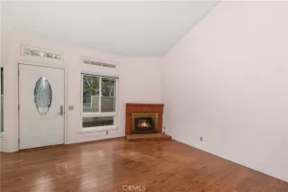 Photo #4: OC23202046 Listing