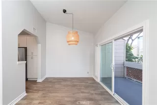 Photo #4: OC23202071 Listing 