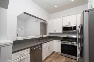 Photo #6: OC23202071 Listing 