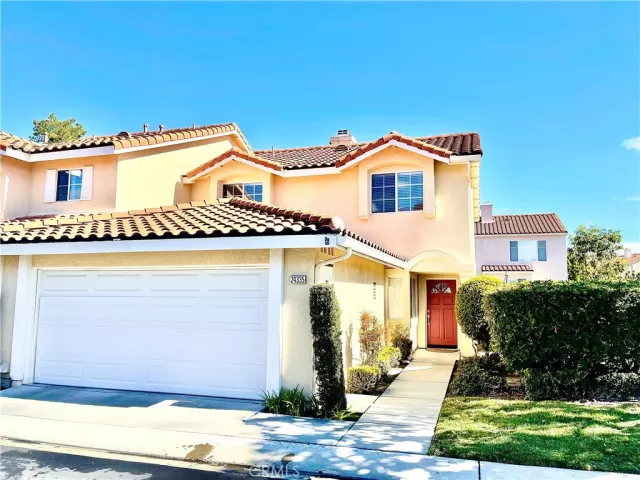 MLS: OC23202165 Condo For Sale