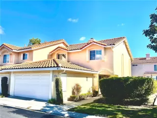 Photo #1: OC23202165 Listing 